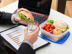 desktopdining 10 Best Foods to Stay Active in the Office