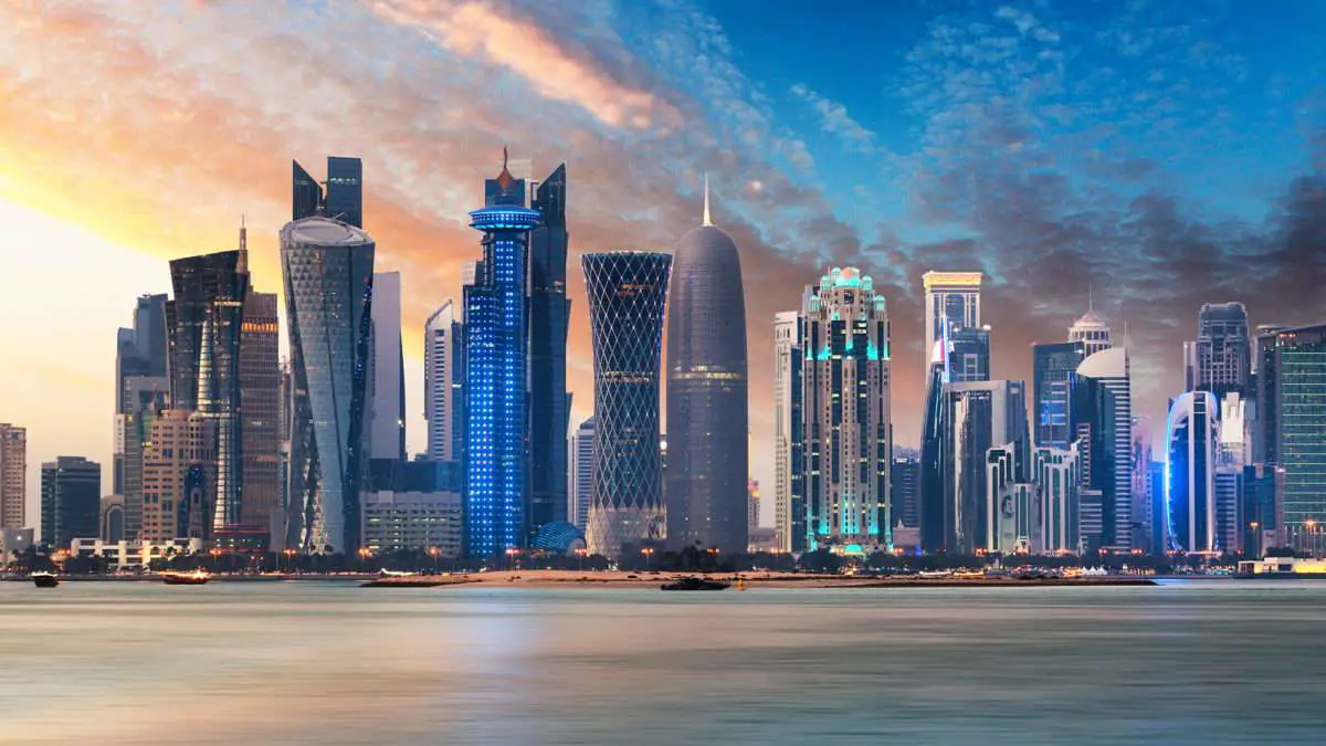 Dubai Or Qatar - Which is Better For Job and Salary?