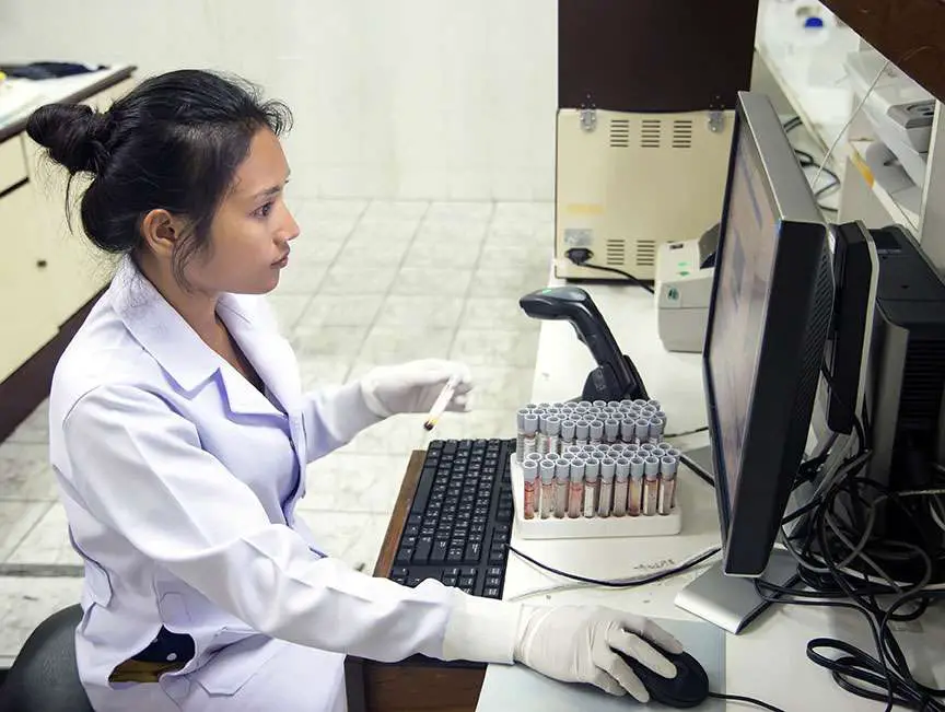 Medical Laboratory Technician Job Description 2024